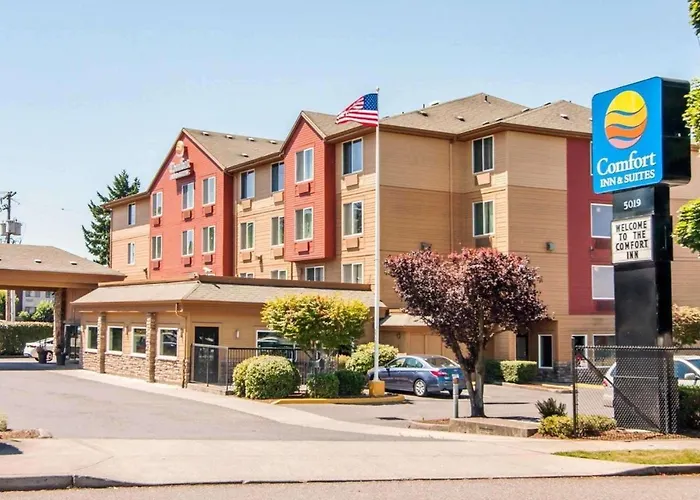 Comfort Inn & Suites-Portland Airport